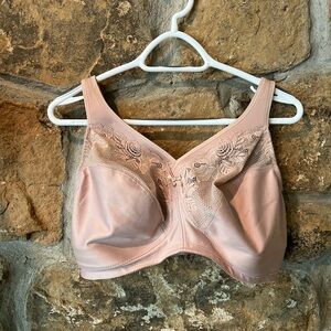 Worn Once! Glamorise Bra ~ Size 38H